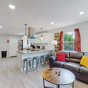  Holiday home Remodeled 66th 3 King Beds In United States