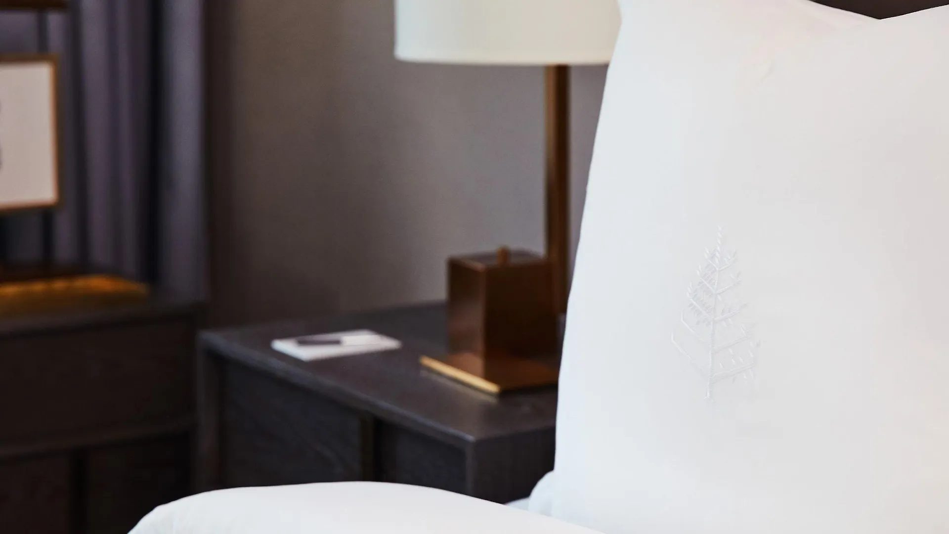 Four Seasons Hotel New York Downtown