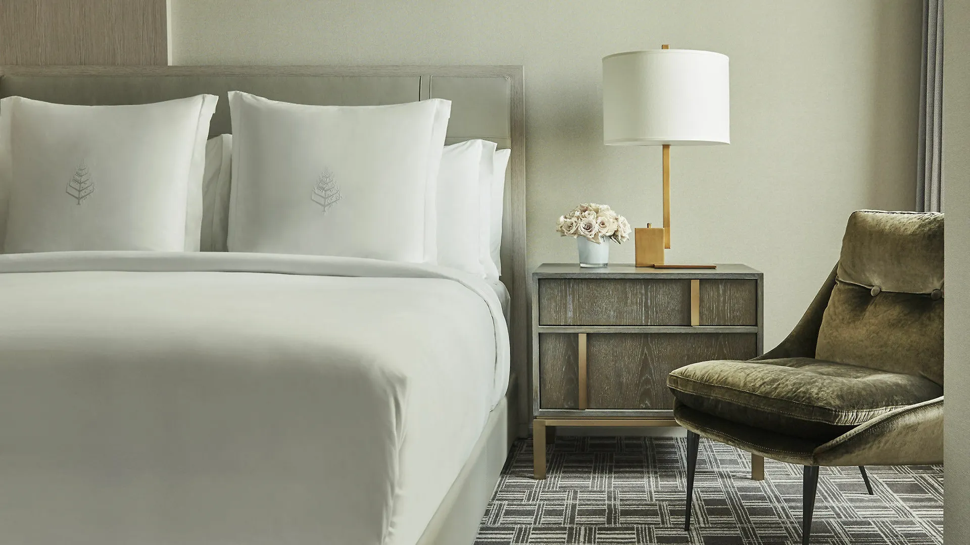 Four Seasons Hotel New York Downtown